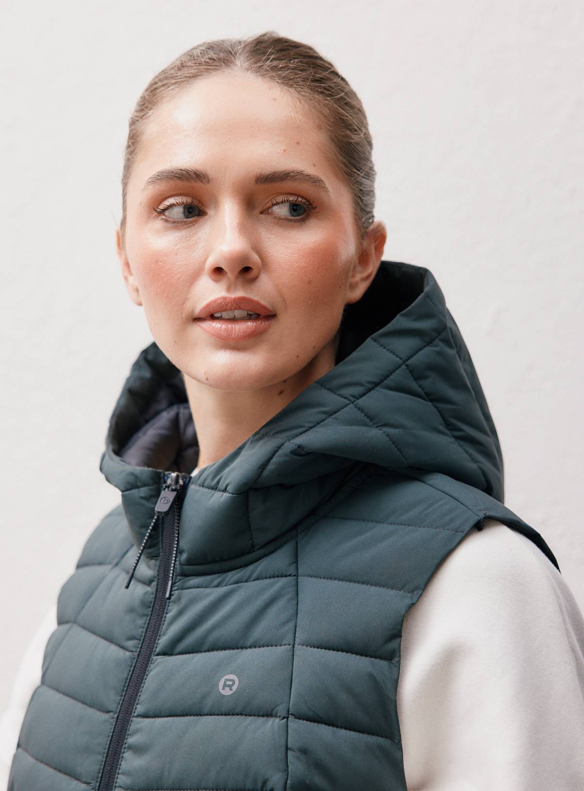 REAKTIV Khaki Hooded Gilet M - Image 5